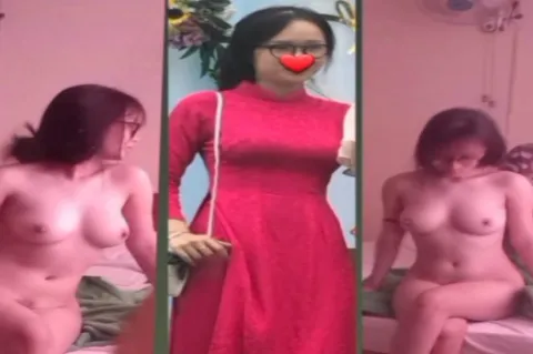 Cô giáo tập sự thân hình hấp dẫn lại rất dâm