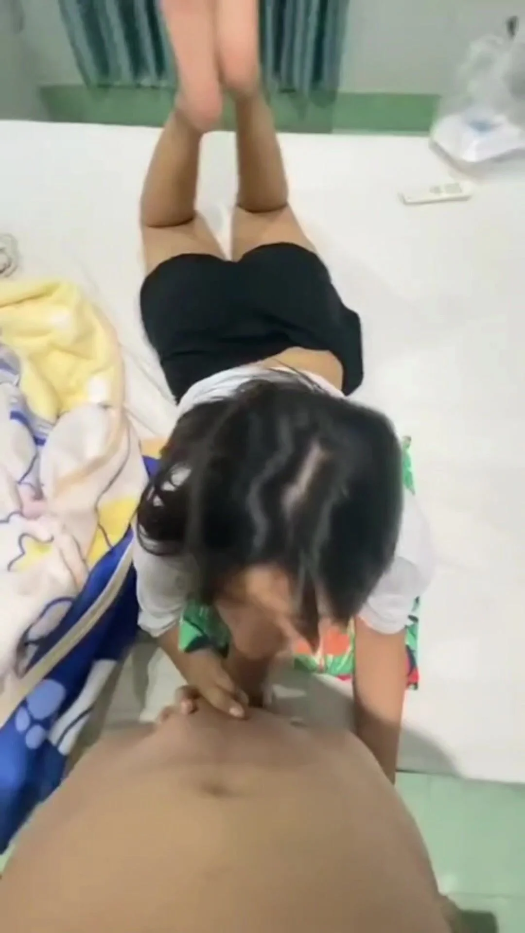 tròn 18 tuổi là anh đưa đi nhà nghỉ đụ như gà liền